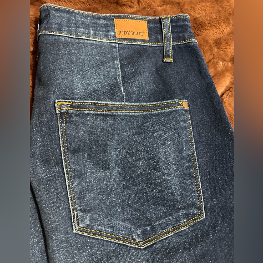 Judy Blue Size 13/31 Dark Blue Trouser Flare leg medium wash Jeans NWOT - Picture 10 of 10
